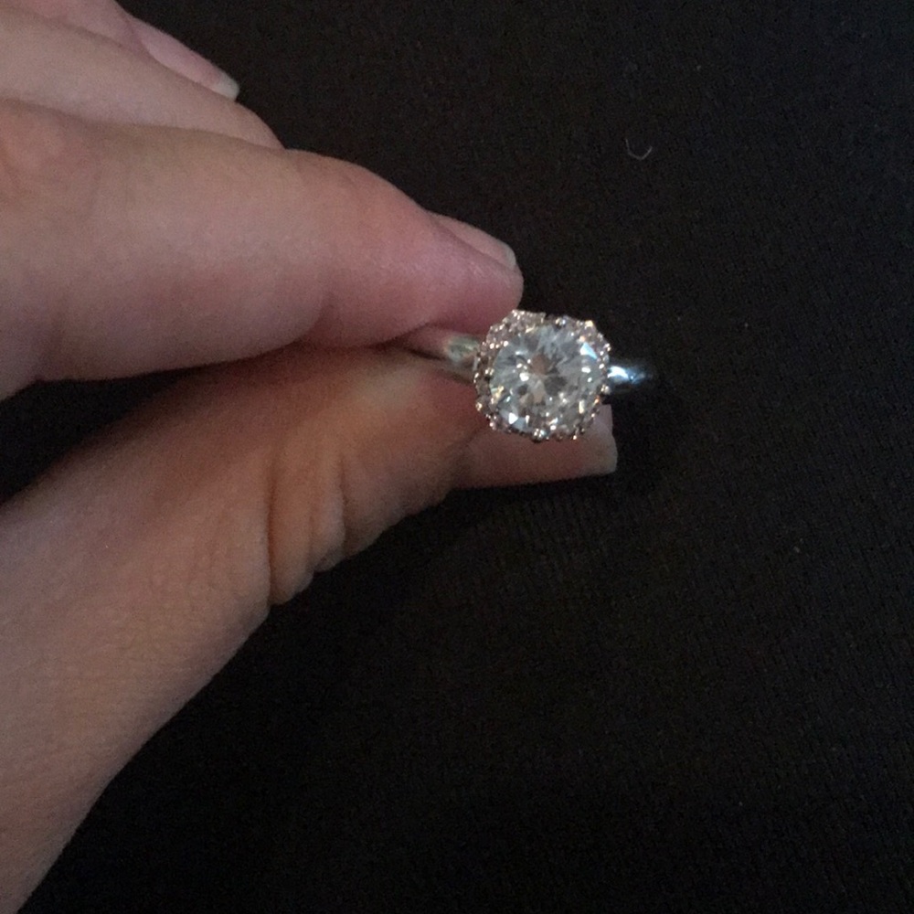 Ring - Picture 2 of 3